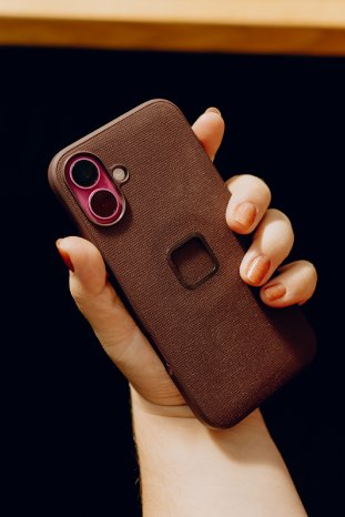 06_Wunderlich_Peak-Design_Smaprthpone_Cases.jpg
