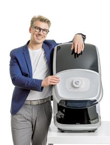 Niklas Müller-Amon präsentierte beim "VDCO Symposium – im Kolloqium mit den Hochschulen" seine Abschlussarbeit im berufsbegleitenden Studiengang "Vision Science and Business (Optometry)" der Hochschule Aalen, Fotohinweis: privat