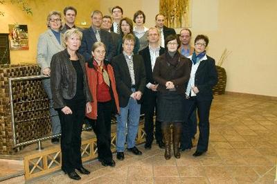 Haben gemeinsam ein neues Angebot für Betriebe entwickelt: die Partner des "Regionalen Netzwerks Demografie in der Arbeitswelt"