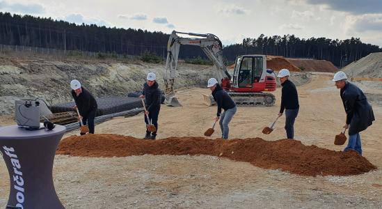 Vor Ort beim Spatenstich in Georgensgmünd