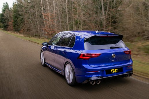 ST_XTA_plus_3_Fahraufnahme_002_VW_Golf_8_R.jpg