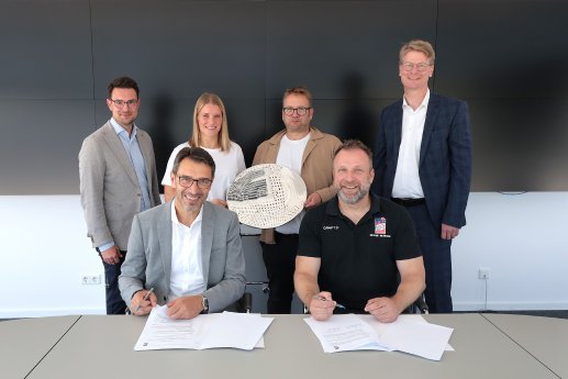 Vertragsunterzeichnung_Phoenix Contact_HSG.JPG