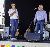 Zusammen aufgebaut, zusammen gefeiert: Gebhard Gentner, Geschäftsführer der Stadtwerke Sindelfingen und Schwäbisch Hall (links), und Dr. Karl Peter Hoffmann, Geschäftsführer der Stadtwerke Sindelfingen, bei der Jubiläumsveranstaltung des Sindelfinger Energieversorgers.