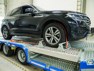 TensionController am Pkw-Reifen