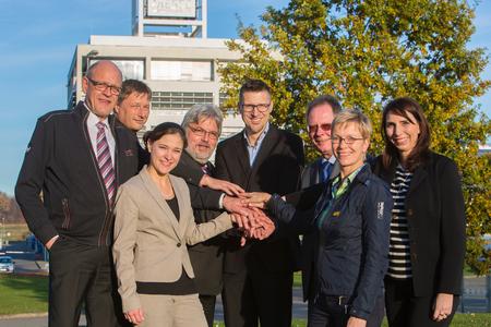 Gemeinsam organisieren die PKM GmbH mit der Messe Friedrichshafen die TURNING DAYS am neuen Standort (von links nach rechts): Klaus Bott, Dirk Spahn, Monika Roovers, Martin Hämmerle (Projektleiter), Thomas Grunewald, Günter Ihlenfeld (Geschäftsführer PKM), Ina Kolenda und Annika Raff