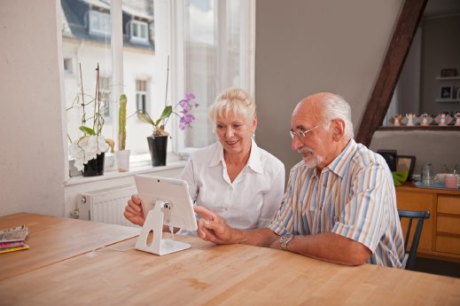 Unterstützung des digitalen Alltags von Senioren.jpg