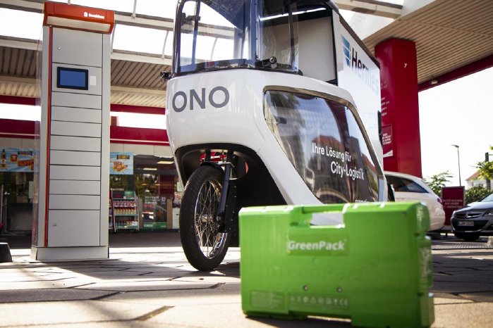 Swobbee-Ono-GreenPack-Tankstelle_web.JPG