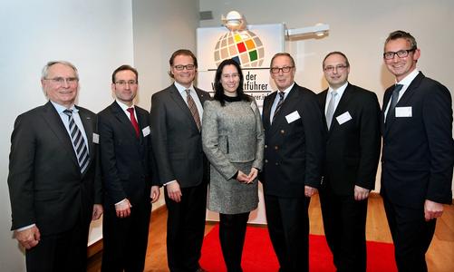 v.l.n.r. Gerhard Sturm, Vorsitzender des Beirats der ebm-papst Mulfingen GmbH & Co. KG; Stefan Herr, Partner und Gesellschafter der SIMON-KUCHER & PARTNERS Strategy & Marketing Consultants; Prof. Dr. Dirk Zupancic, Präsident der German Graduate School of Management & Law; Kirsten Hirschmann, Geschäftsführende Gesellschafterin der Hirschmann Laborgeräte GmbH & Co. KG; Helmut Himmelsbach, Oberbürgermeister der Stadt Heilbronn; Dr. Andreas Schumm, Geschäftsführer der Wirtschaftsregion Heilbronn-Franken GmbH und Bernhard Mittelmann, Geschäftsführer der alfi GmbH
