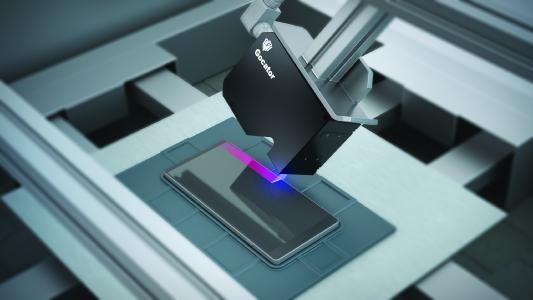 Gocator® 2512 scannt den Rahmen und Glasdisplays von Mobiltelefonen