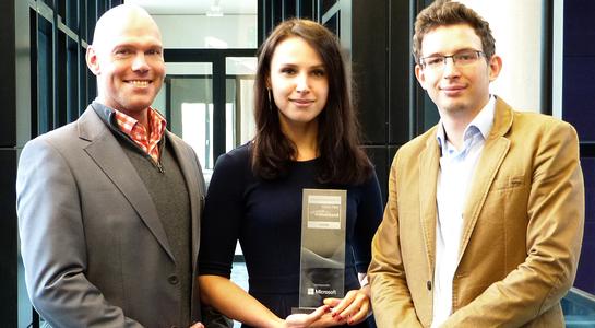 Tobias Schmidt, Leiter BPS Technology, neben Alina Jakimenko und Yakov Samsonov, Projektleiter JaOffice (v.l.n.r.)