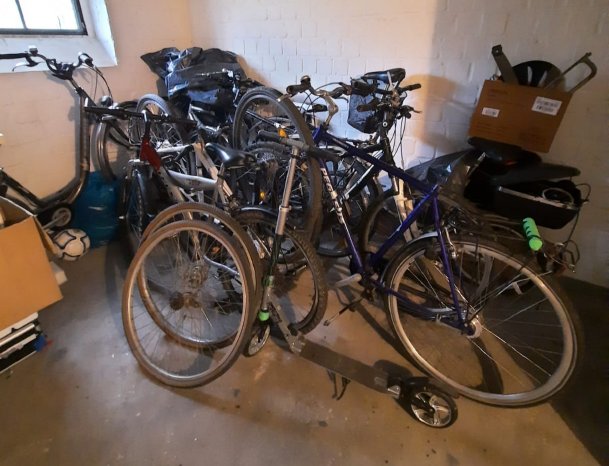 Köln A--B--H--O--L--U--N--G.jpg