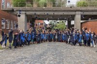 Rund 120 Absolvent:innen aus über 40 Nationen haben im Rahmen der diesjährigen Graduiertenfeier des International Graduate Centers (IGC) der Hochschule Bremen (HSB) ihren Studienabschluss gefeiert.