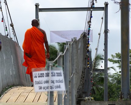 Abb_6_Verzinkerpreis_Anerkennungen_Architektur_-_Loku_Paalama_Haenegbruecke_in_Sri_Lanka.jpg