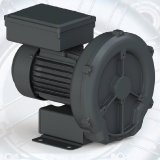 Kleiner Seitenkanalverdichter

Beschreibung: Der abgebildete Verdichter ist ein kompakter Seitenkanalverdichter, der für Anwendungen mit niedrigen Volumenströmen und geringem Druckbedarf ausgelegt ist. Das Gehäuse ist einfach gehalten, mit einem kleinen Elektromotor und kompakten Proportionen, die für Anwendungen mit Platzbeschränkungen oder geringem Energiebedarf ideal sind.
Einsatzbereich:
Kleine Förderaufgaben, wie z. B. in Laboranwendungen oder kleinen Verpackungsmaschinen.