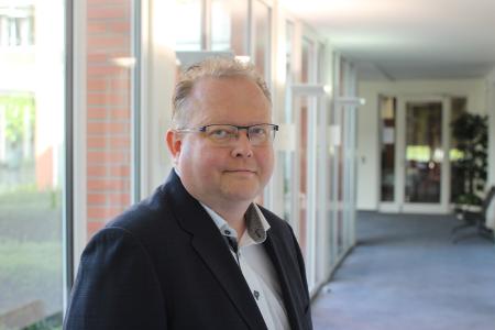 Freut sich über das gute Testergebnis: Frank Hillmann, langjähriger Leiter der Entwicklung bei HDS-sozial / FOTO © VRG-Gruppe