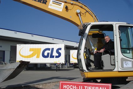 GLS Ground-breaking ceremony second EU computer centre March 2011_72.jpg