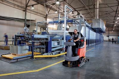 Hakomatic B 115 R für produktives und bequemes Arbeiten im Sitzen – auch in beengten Bereichen