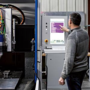 LANG: Automatisierung und Vernetzung im Maschinenbau verlangen neuste Software in Krisenzeiten durch Software von LANG