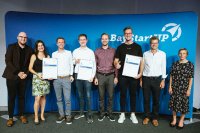 Gewinner des Businessplan Wettbewerbs Nordbayern 2022:
1. Platz: Web Inclusion
2. Platz: oculai
3. Platz: Microbify Gewinner des Businessplan Wettbewerbs Nordbayern 2022:
1. Platz: Web Inclusion
2. Platz: oculai
3. Platz: Microbify