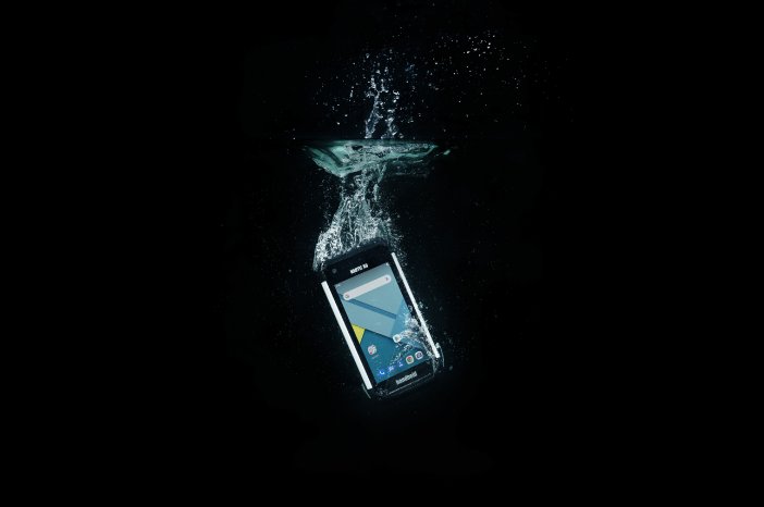 nautiz-x9-rugged-android-ip67-water-aer-2.jpg