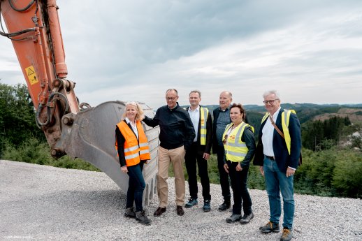 TWS_Sundern_Besuch_Merz_gro1.jpg