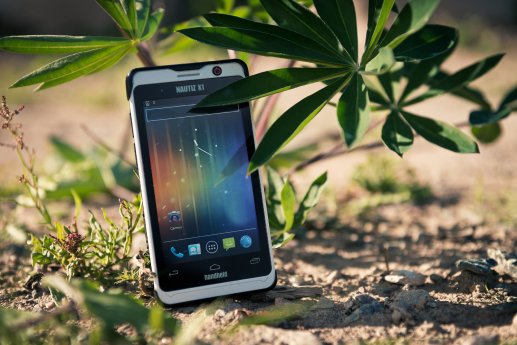 Handheld-Nautiz-X1-outdoor-rugged-smartphone_nature.jpg