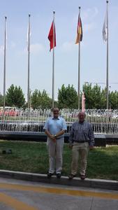 Georg Senftl und Markus Schultz, Geschäftsführer ViscoTec China