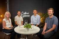 Die KI-Expertenrunde Jana Kiechle (SYBIT), Roman Erlacher (NovaTaste), Ron Boes (SYBIT) und Jonas Degener (SYBIT).