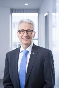 Klaus Brinkmann ist seit 1. Juni 2020 neuer Head of Engineering bei SMC Deutschland. Der 57-jährige Maschinenbau-Ingenieur will den komplett neuen Bereich als wichtigen Baustein in der Wachstumsstrategie von SMC ausbauen und den Fokus auf die Kundenzufriedenheit legen. Foto: SMC Deutschland GmbH