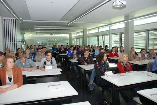 ErstsemesterBank_WS2011_2012_klein.jpg