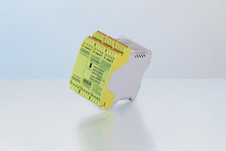 Fully certified safety control for cranes