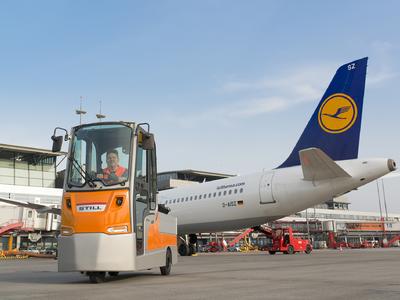 Der LTX-Schlepper ist für den Innen- und Außeneinsatz von tropischen bis zu nordischen Ländern geeignet / Foto: STILL GmbH