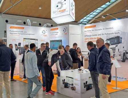 01_GPSoverIP_Messestand.jpg