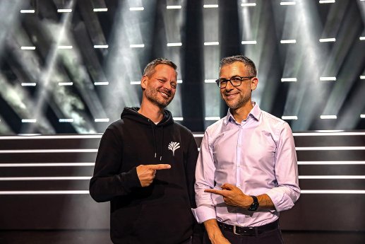 Robe-Palast-Paul Clarke 1.jpg