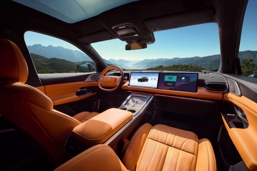 New XPENG G9 Interior 3c0e7f.jpg