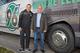 Das Fußballteam von Hannover 96 geht auf Nummer  "sicher": Mannschaftsbus mit Winterreifen von Continental unterwegs