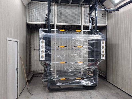 ME_05-2026-1_Jumbo-Coater-Anlieferung.jpg