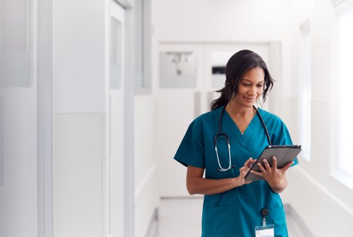 Healthcare-KRITIS-Umgang-mobile-Krankenakten.jpeg
