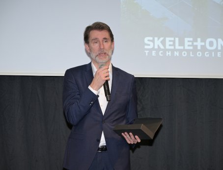 Foto Skeleton Technologies 2.jpg