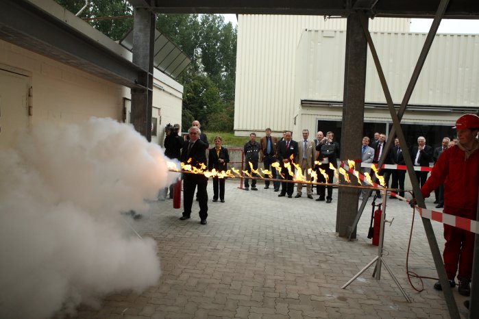 einweihung_forschungszentrum_1_gross[1].jpg